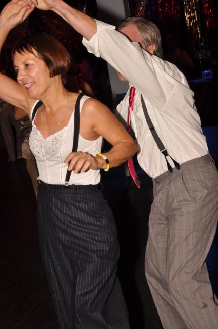 min 2010 11 13 fous swing 103